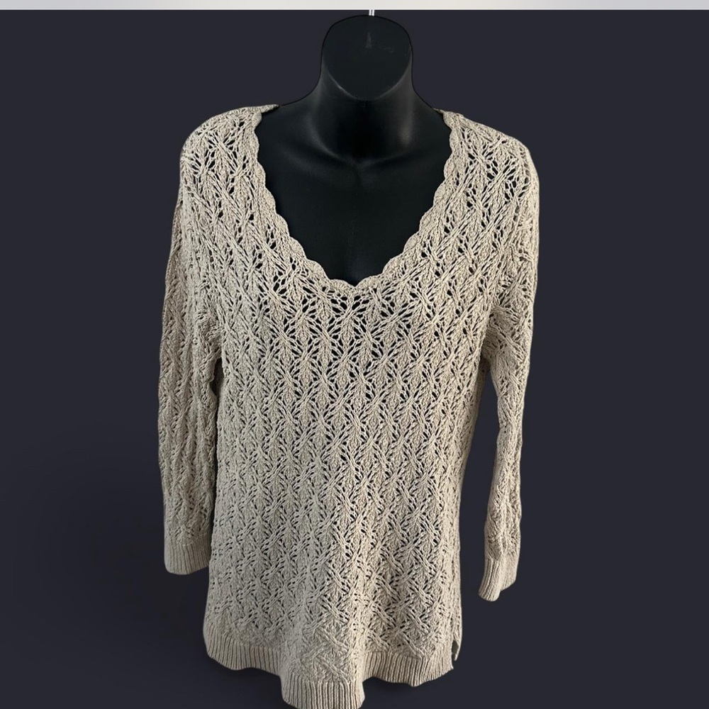 LOFT Beige V-Neck Sweater‎